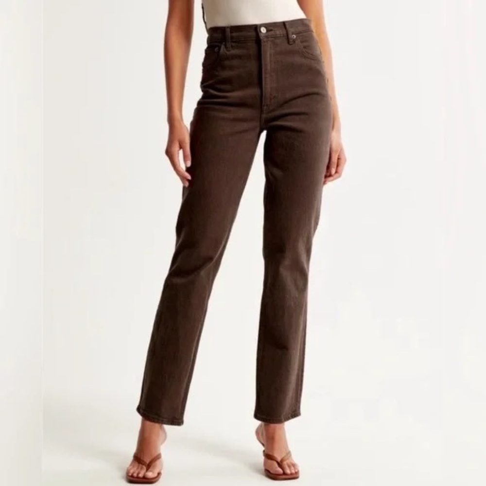 NWT Abercrombie Curve Love Ultra High Rise 90s Straight Jeans in Dark Brown